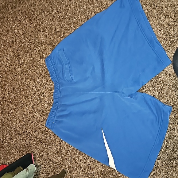 Nike mens medium sweat shorts. Blue and white - Picture 5 of 6